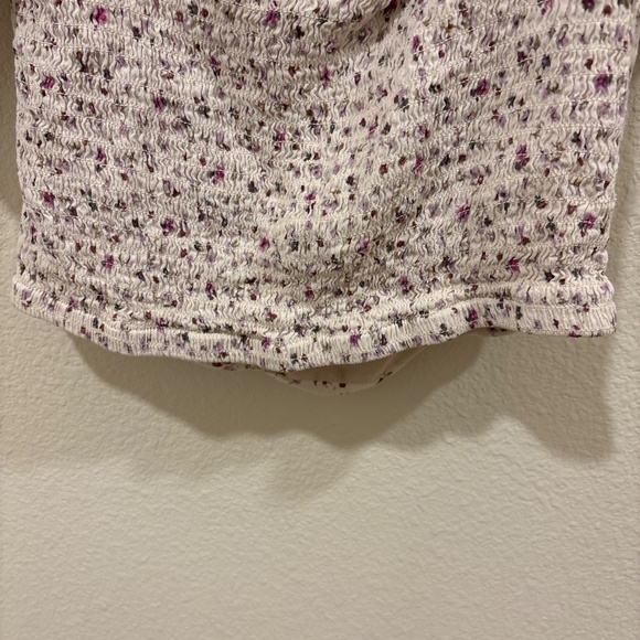 ASTR the label top floral ruched sleeve - Picture 6 of 6